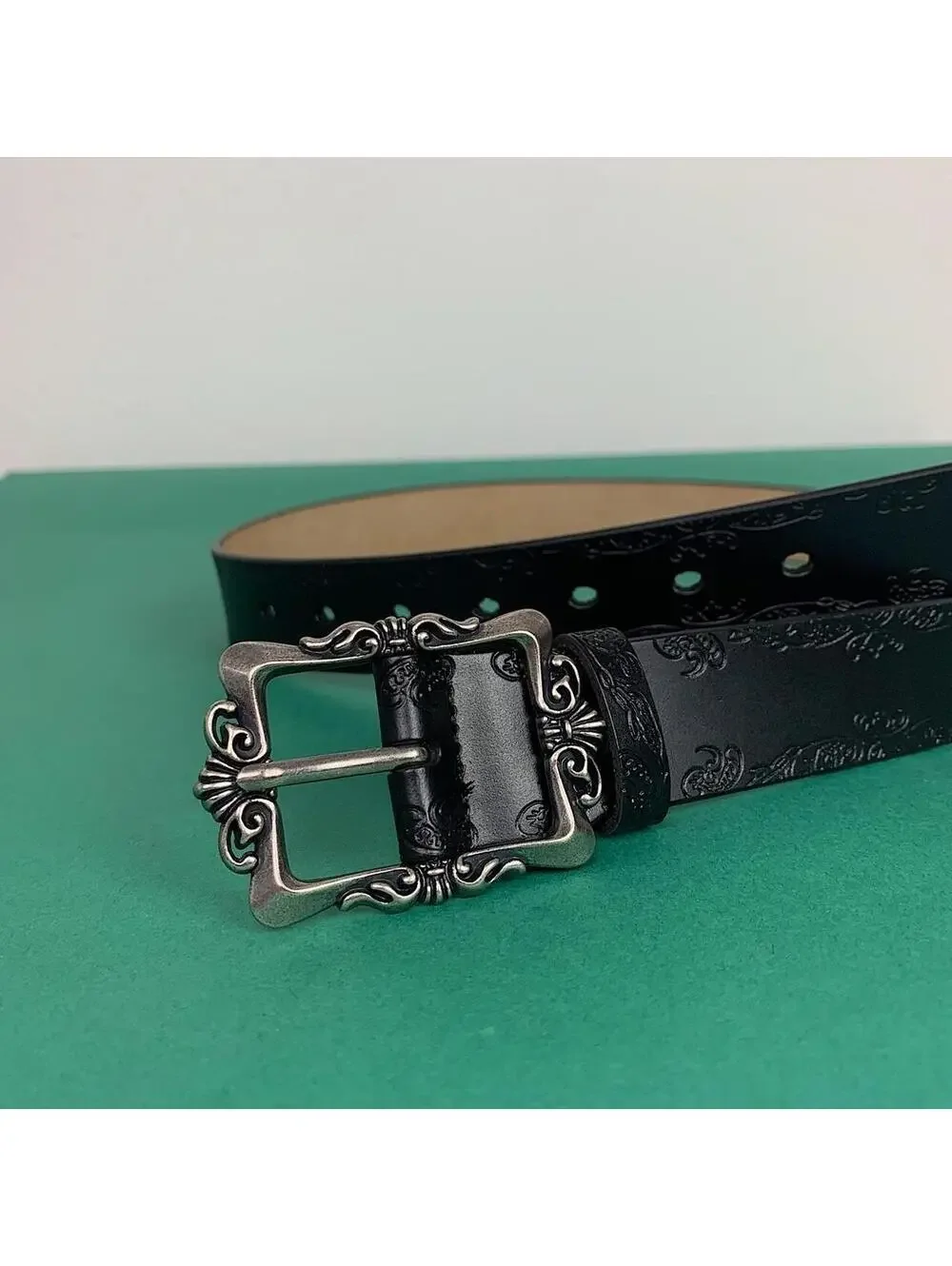 American floral Western vintage style brown indie boho indie belt. 41 inches